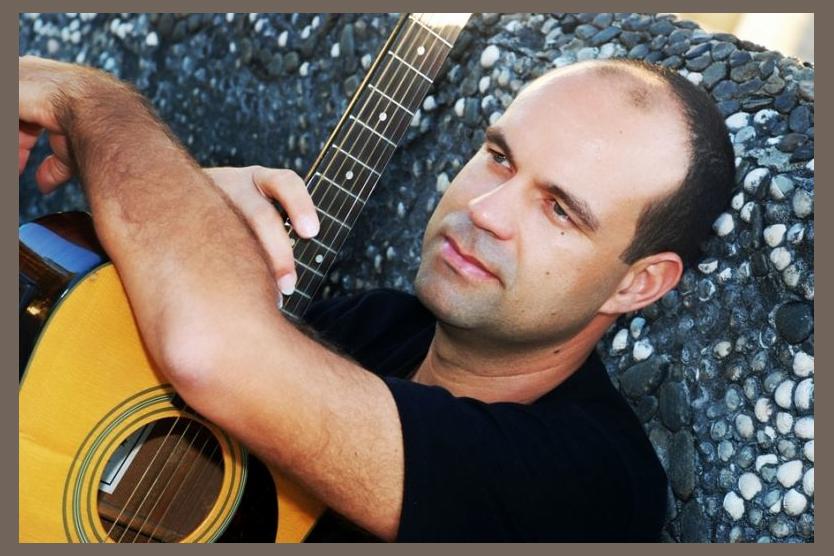 Alexandre Leão